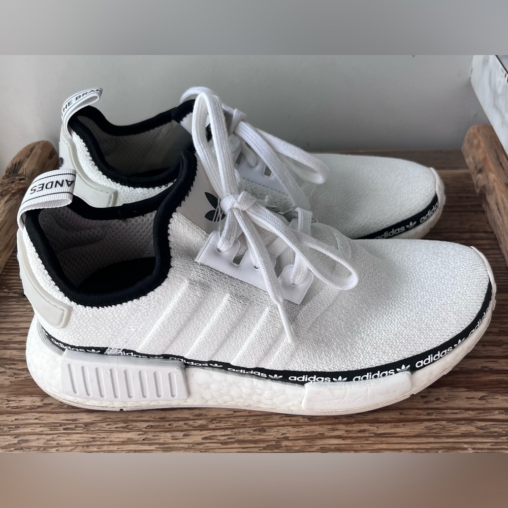 Adidas La Marque AUX 3 Bandes White Sneakers Size 7.5 Athletic Shoes Good Feet
